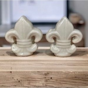 12 Sets of NIB Kate Aspen Fleur-de-lis Salt & Pepper Shakers/Wedding Favors Gift
